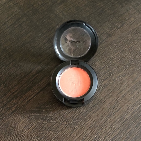 🆕 Mac Eyeshadow, color; Peppier. - Picture 1 of 5